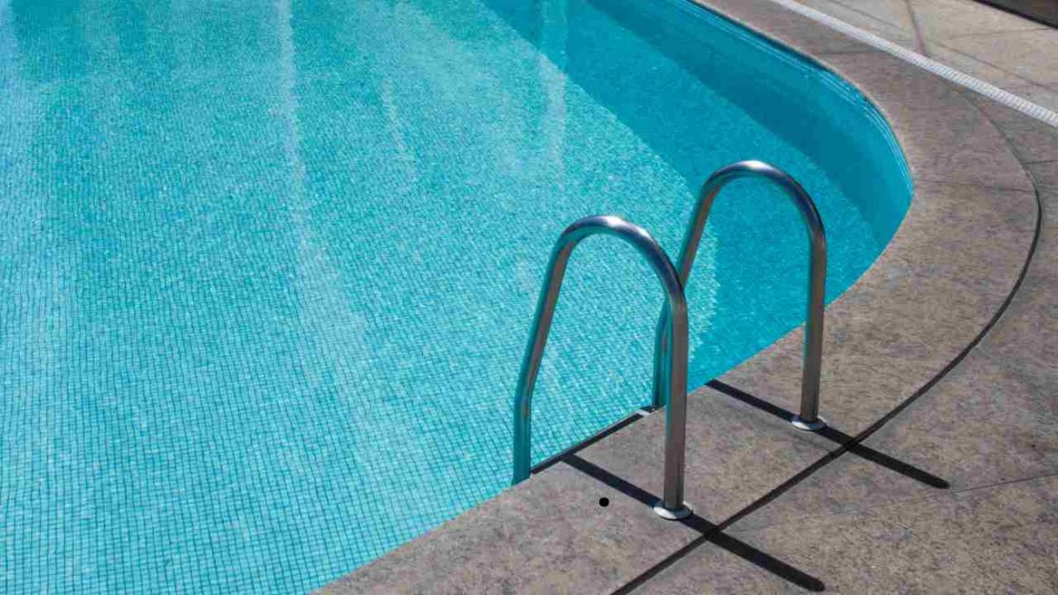 How PebbleTec Pool Finishes Reduce Chemical Usage and Maintenance Costs in Phuket